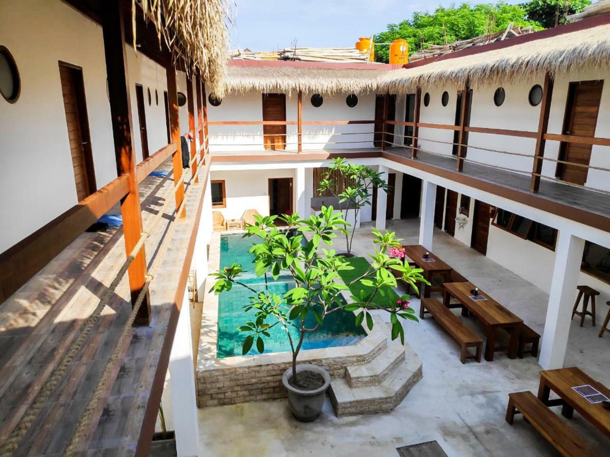 Gili Pirates Dive & Bnb Джили Трауанган Екстериор снимка