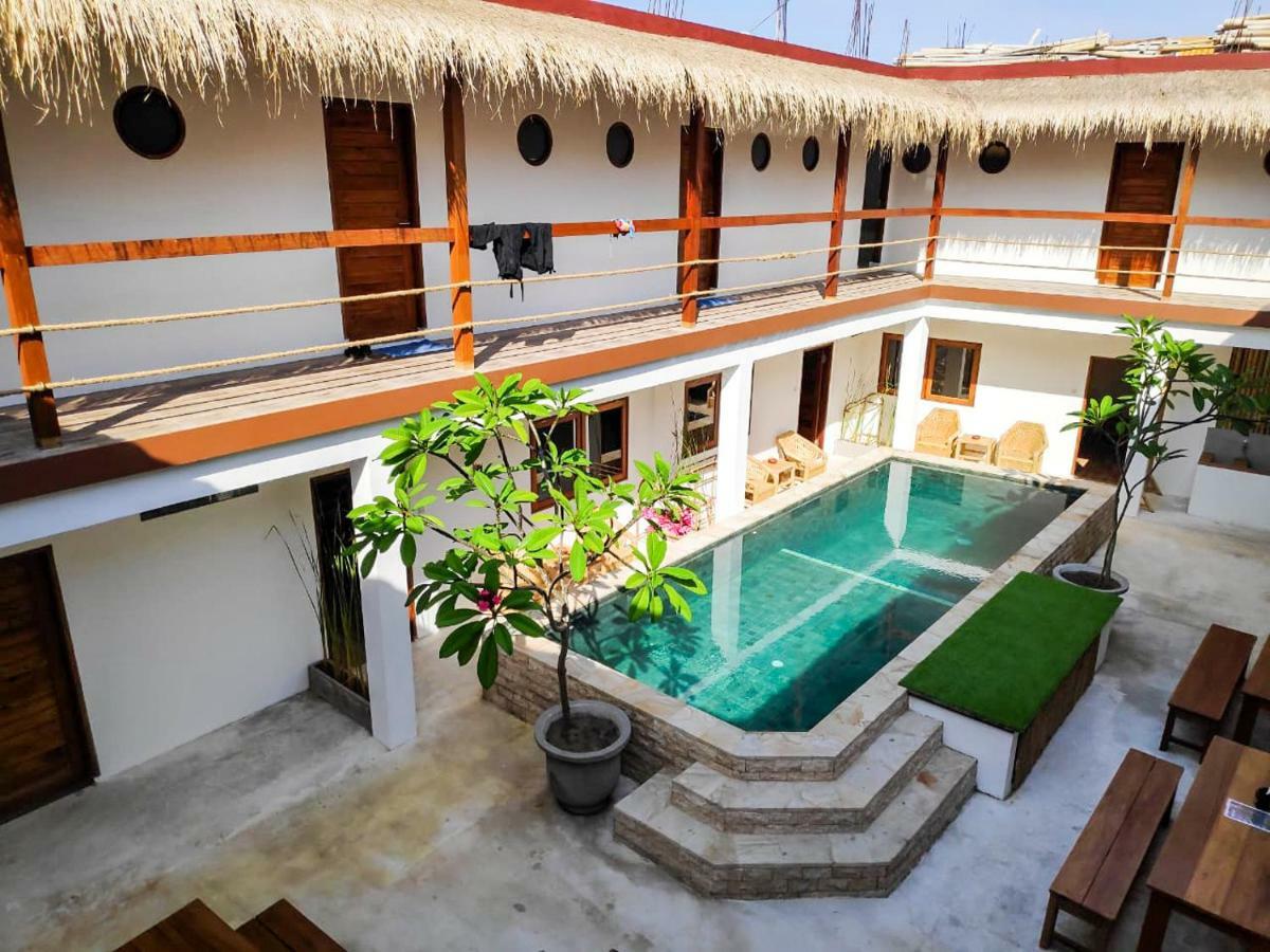 Gili Pirates Dive & Bnb Джили Трауанган Екстериор снимка